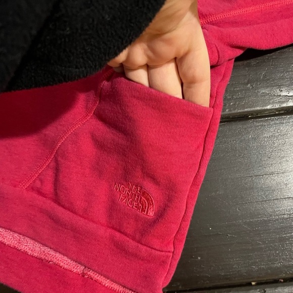 North Face hoodie - Picture 3 of 3